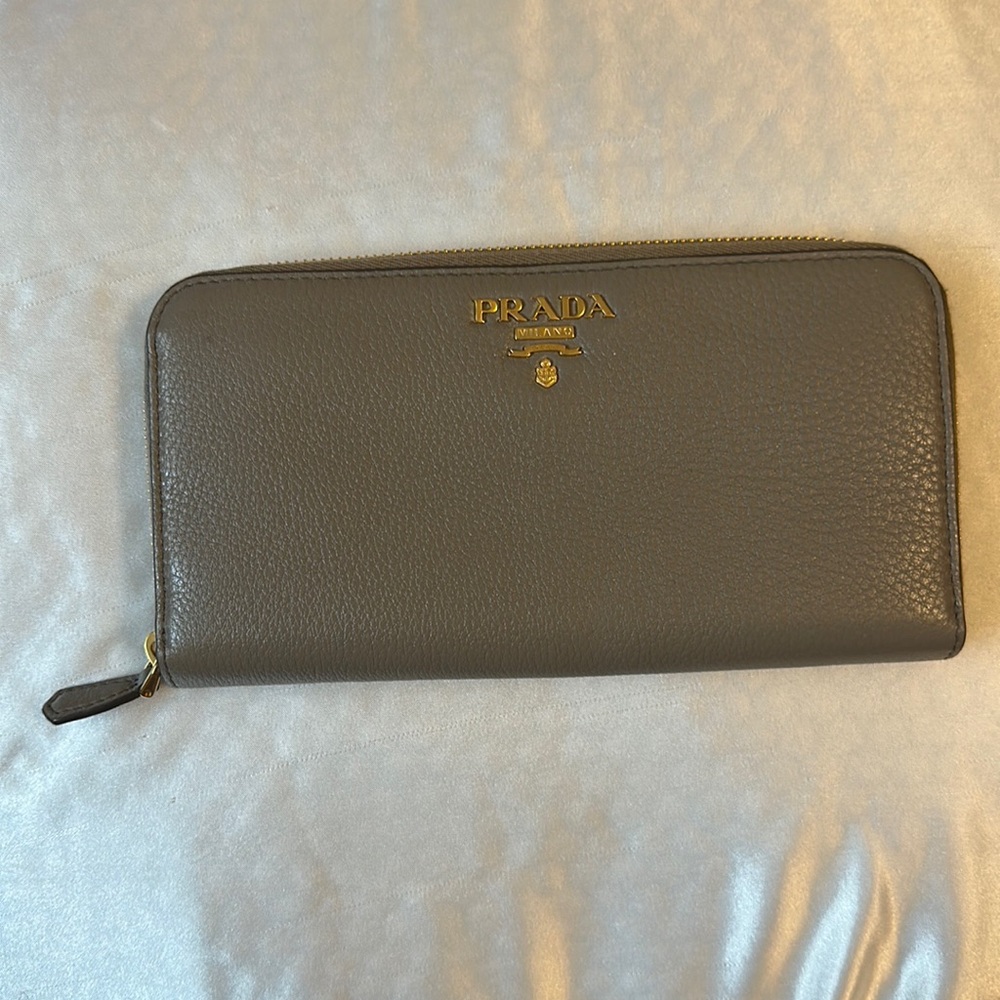Prada 1ML506 long zipper wallet